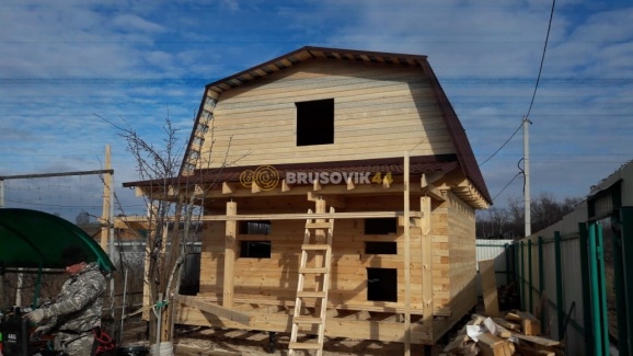 Особенности домов из бруса размерами 6х8