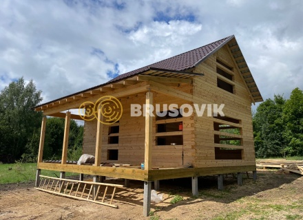 Полутораэтажный дом 6х8м с открытой террасой 2,5х6м из профилированного бруса 145х145мм в д. Богословка, Рыбновский район, Рязанская область