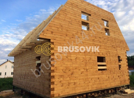 Деревянный дом из бруса с мансардой