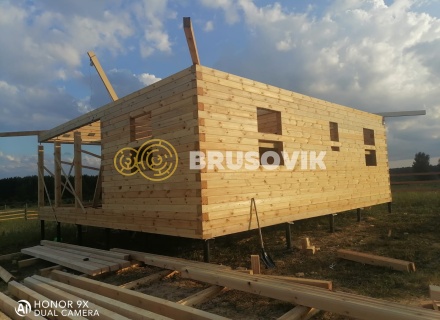 Одноэтажный дом 9х9м с шатровой крышей из профилированного бруса 145х145мм по индивидуальному проекту в д. Иванцево, Ивановский р-н