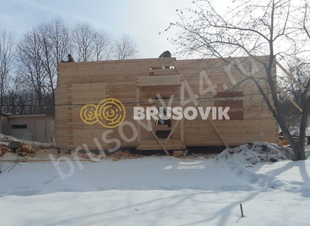 Зимнее строительство дома из бруса