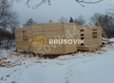 Зимнее строительство дома из бруса