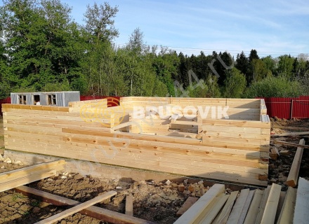 Дом по индивидуальному проекту из профилированного бруса 145х195 мм