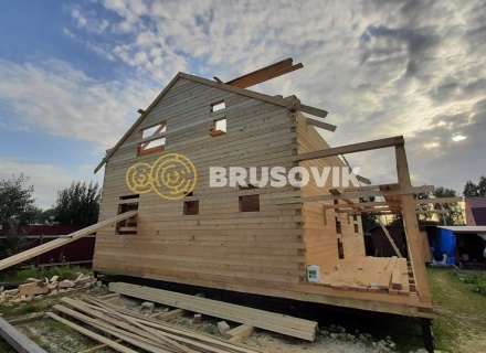 Дом 8х9,5 м с открытой террасой из профилированного бруса 145х145 мм по индивидуальному проекту в коттеджном поселке Манилово, Тарусский район, Калужская область