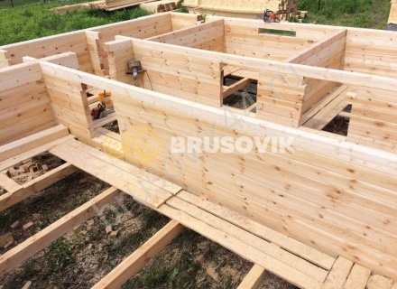 Деревянный дом из бруса с мансардой