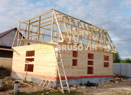 Дом 7,5х8,5 м с открытой террасой 3х7,5 м из сухого профилированного бруса 145х195 мм по индивидуальному проекту в деревне Андрейково, Калининский район, Тверская область