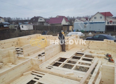 Большой жилой дом из бруса