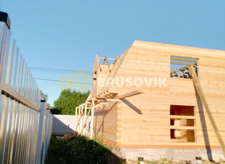 Дом 7,5х8,5 м с открытой террасой 3х7,5 м из сухого профилированного бруса 145х195 мм по индивидуальному проекту в деревне Андрейково, Калининский район, Тверская область