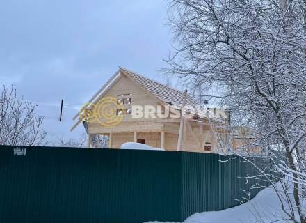 Полутораэтажный дом 6х8м с террасой из профилированного бруса 145х145мм по индивидуальному проекту в СТ Виктория, г. Кострома