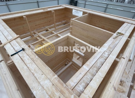 Полутораэтажный дом 6х8м с террасой из профилированного бруса 145х145мм по индивидуальному проекту в СТ Виктория, г. Кострома