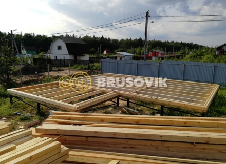 Дом 6х9 м из профилированного бруса 145х145 мм в коттеджном посёлке Барсово, д. Малые Петрищи, городской округ Щёлково, Московская область