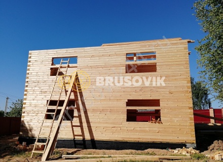 Дом по индивидуальному проекту из профилированного бруса 145х195 мм