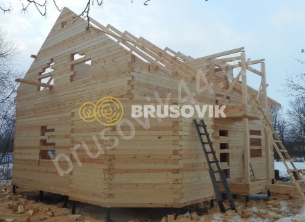 Зимнее строительство дома из бруса