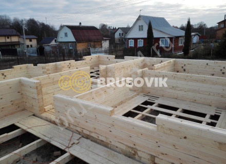 Большой жилой дом из бруса