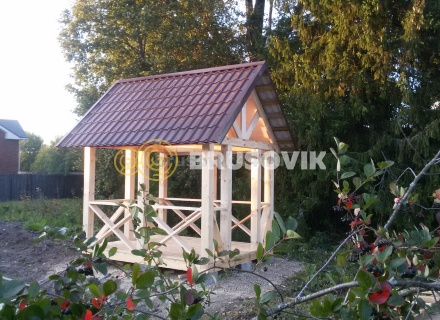 Дом 7х13 м с беседкой из обрезного бруса 150х200 мм в Московской области