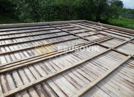 Дом из бруса с крыльцом