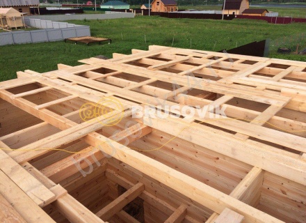 Деревянный дом из бруса с мансардой