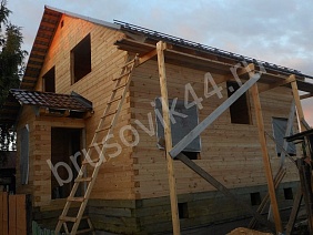 Деревянный брусовой дом - фото процесса строительства