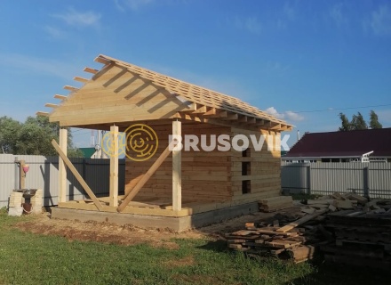 Баня 4,5х4,5 м с террасой 3х4,5 м из обрезного бруса 150х150 мм по индивидуальному проекту в д. Зарубино, Костромской район