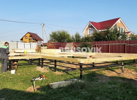 Дом 8х9,5 м с открытой террасой из профилированного бруса 145х145 мм по индивидуальному проекту в коттеджном поселке Манилово, Тарусский район, Калужская область