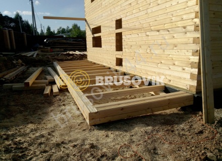 Дом по индивидуальному проекту из профилированного бруса 145х195 мм