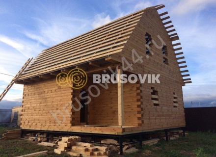 Деревянный дом из бруса с мансардой