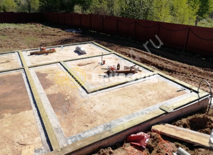 Дом по индивидуальному проекту из профилированного бруса 145х195 мм