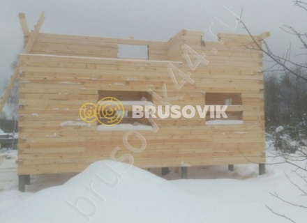 Дом 9,4х9,5 м по проекту № 1 из обрезного бруса 150х150 мм