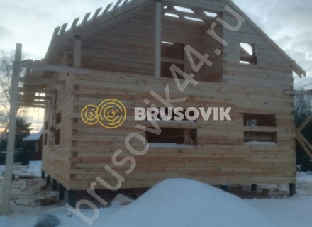 Дом 9,4х9,5 м по проекту № 1 из обрезного бруса 150х150 мм