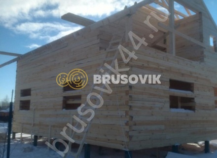 Дом 9,4х9,5 м по проекту № 1 из обрезного бруса 150х150 мм