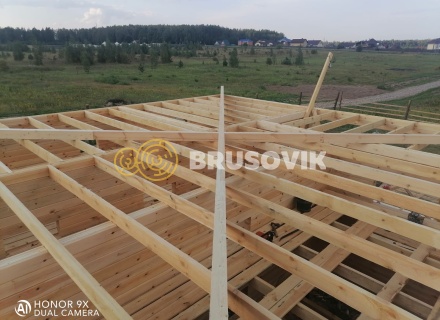 Одноэтажный дом 9х9м с шатровой крышей из профилированного бруса 145х145мм по индивидуальному проекту в д. Иванцево, Ивановский р-н