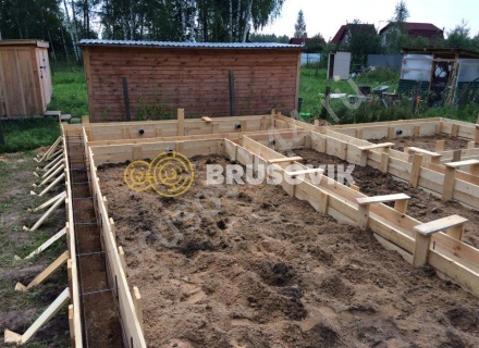 Возведение фундамента