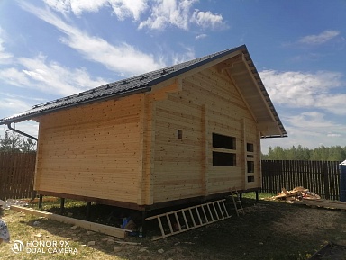 Баня 6х8 м из профилированного бруса 145х145 мм с рубкой углов "в чашу" по индивидуальному проекту в д. Вятчинки, Ивановоская область - фото процесса строительства