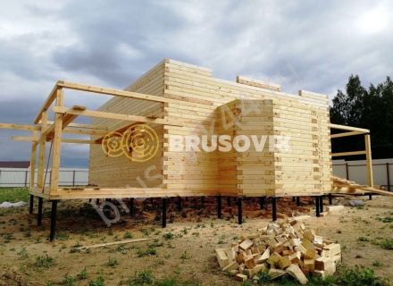 Дом из профилированного бруса 145х145 мм по индивидуальному проекту