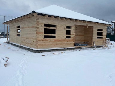 Дом 12х12м с шатровой крышей из профилированного бруса 145х195мм в д. Верхние Велеми, Серпуховской район, Московская область - фото процесса строительства