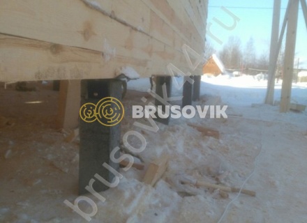 Дом 9,4х9,5 м по проекту № 1 из обрезного бруса 150х150 мм