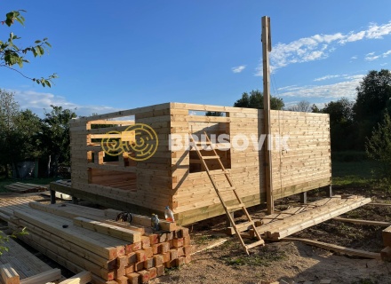 Полутораэтажный дом 6х8м с открытой террасой 2,5х6м из профилированного бруса 145х145мм в д. Богословка, Рыбновский район, Рязанская область