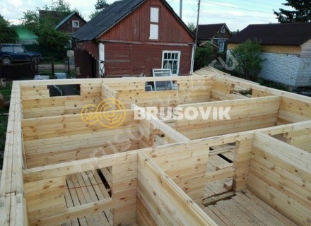 Дом 9,4х9,5 из профилированного бруса 145х195 мм