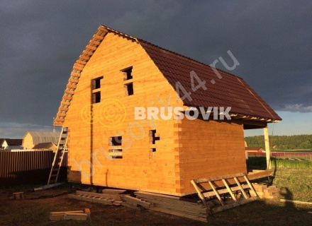 Деревянный дом из бруса с мансардой