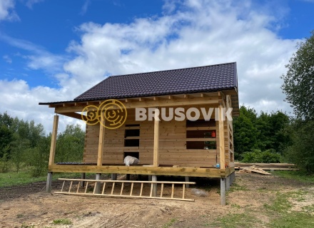 Полутораэтажный дом 6х8м с открытой террасой 2,5х6м из профилированного бруса 145х145мм в д. Богословка, Рыбновский район, Рязанская область