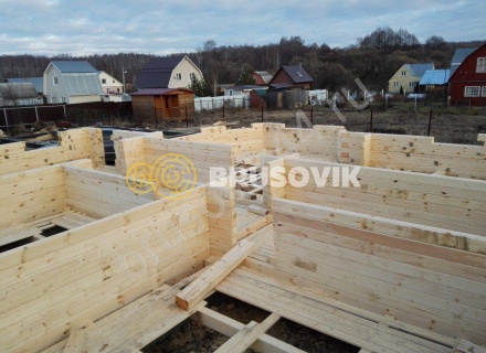 Большой жилой дом из бруса