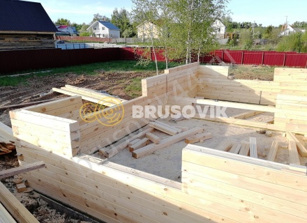 Дом по индивидуальному проекту из профилированного бруса 145х195 мм