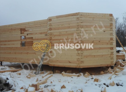 Зимнее строительство дома из бруса