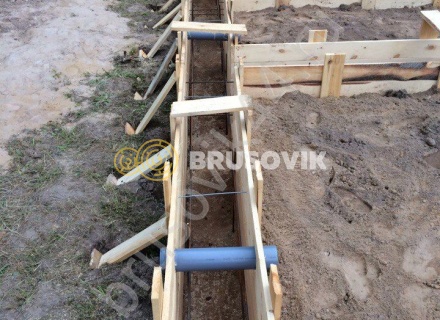 Возведение фундамента