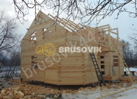 Зимнее строительство дома из бруса