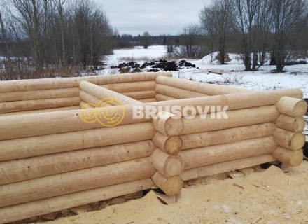 Баня 6х9 м в полтора этажа из строганного бревна ручной рубки в д. Никитское, городской округ Истра, Московская область