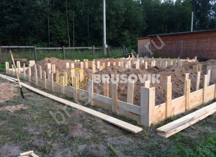 Возведение фундамента