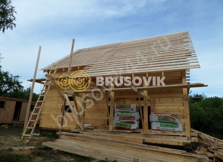 Дом из бруса с крыльцом