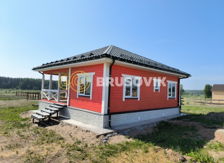 Дом 9х9м с шатровой крышей из профилированного бруса 145х145мм по индивидуальному проекту в д. Иванцево после отделки