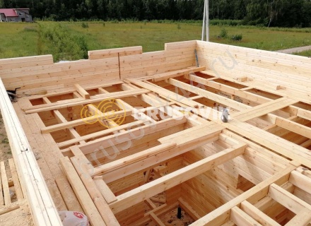 Дом из профилированного бруса 145х145 мм по индивидуальному проекту